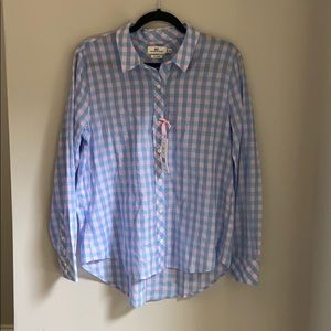 Vineyard Vines button down shirt